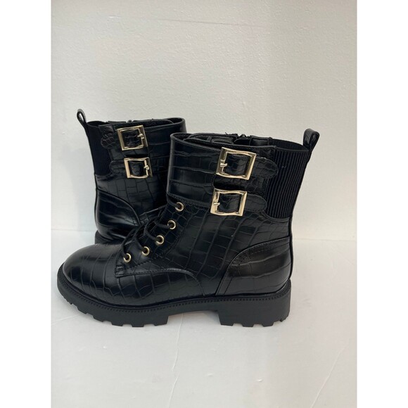 Shoe Dazzle Boots size 7
Javina Combat Boot black - Picture 1 of 10